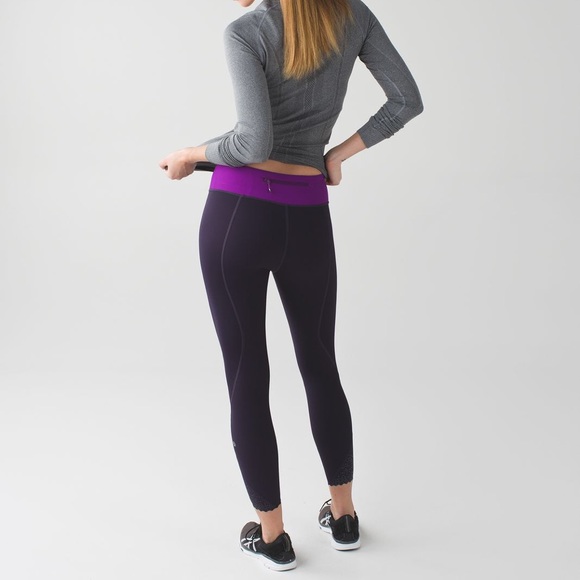 lululemon athletica Pants - Lululemon Tight Stuff Reflective Scalloped Tight